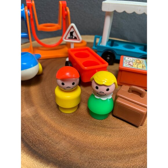 Vintage Fisher-Price Little People Zoo Gazebo, Tram Jump Rope Train Set - Picture 5 of 14